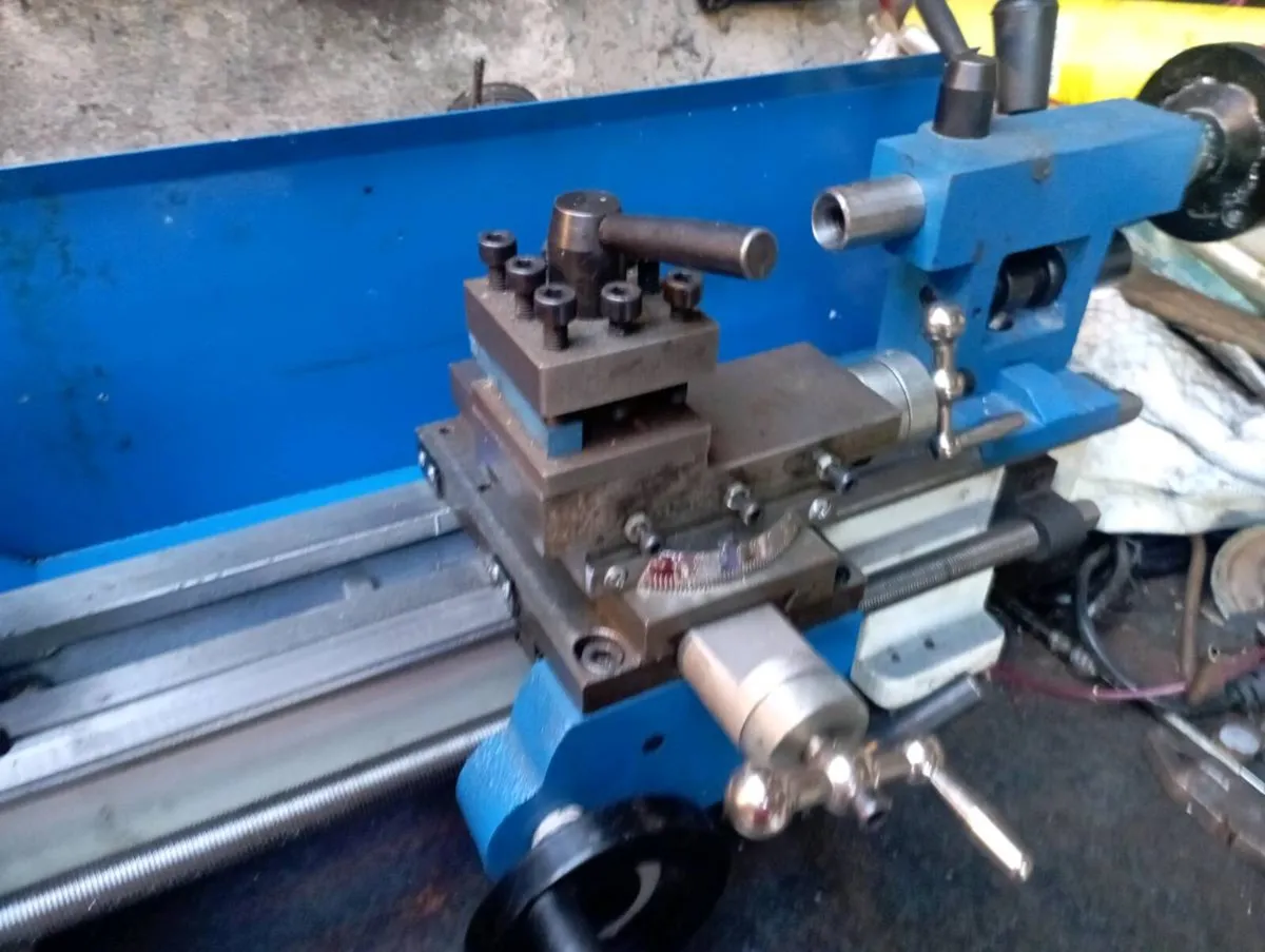 Mini metal lathe - Image 3