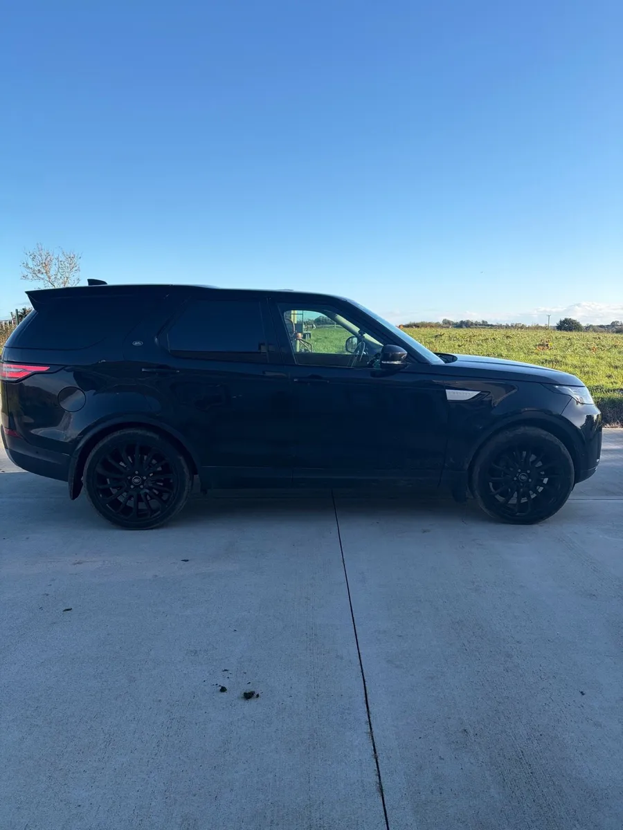 2019 Land Rover discovery top spec - Image 1