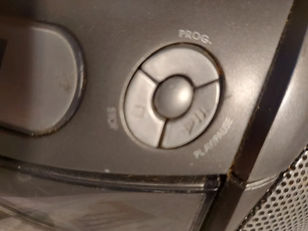 Logik CD Stereo With Cassette, Model LCCSTR10 - Image 4
