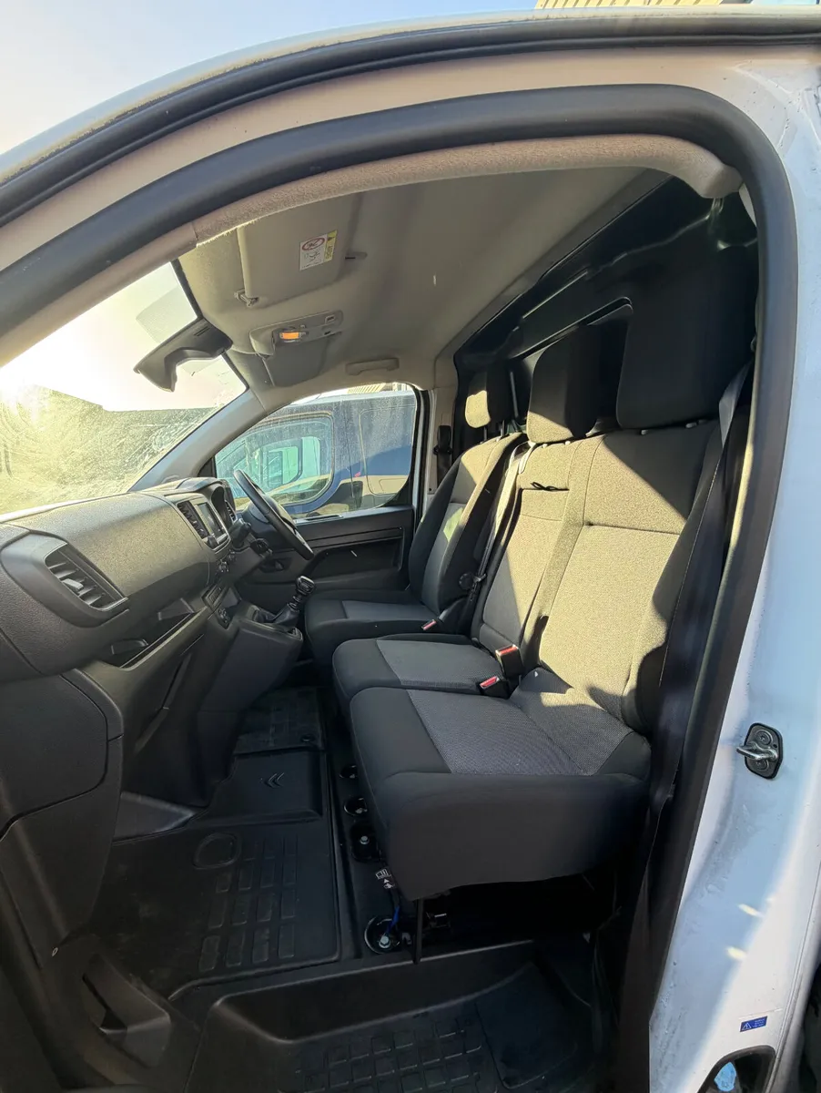 2024 Citroen Dispatch MWB - Image 2