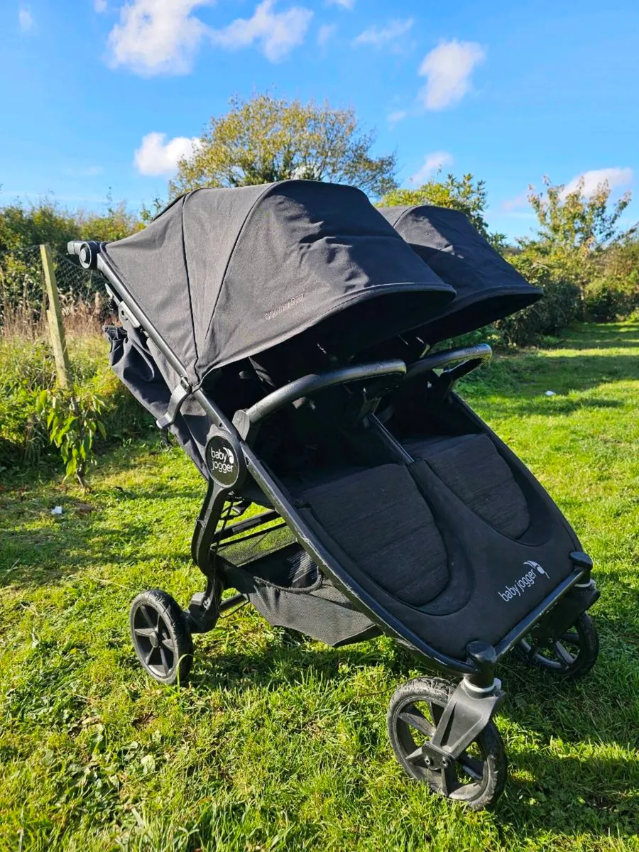 Baby Jogger GT2 Double with accessories - Image 1