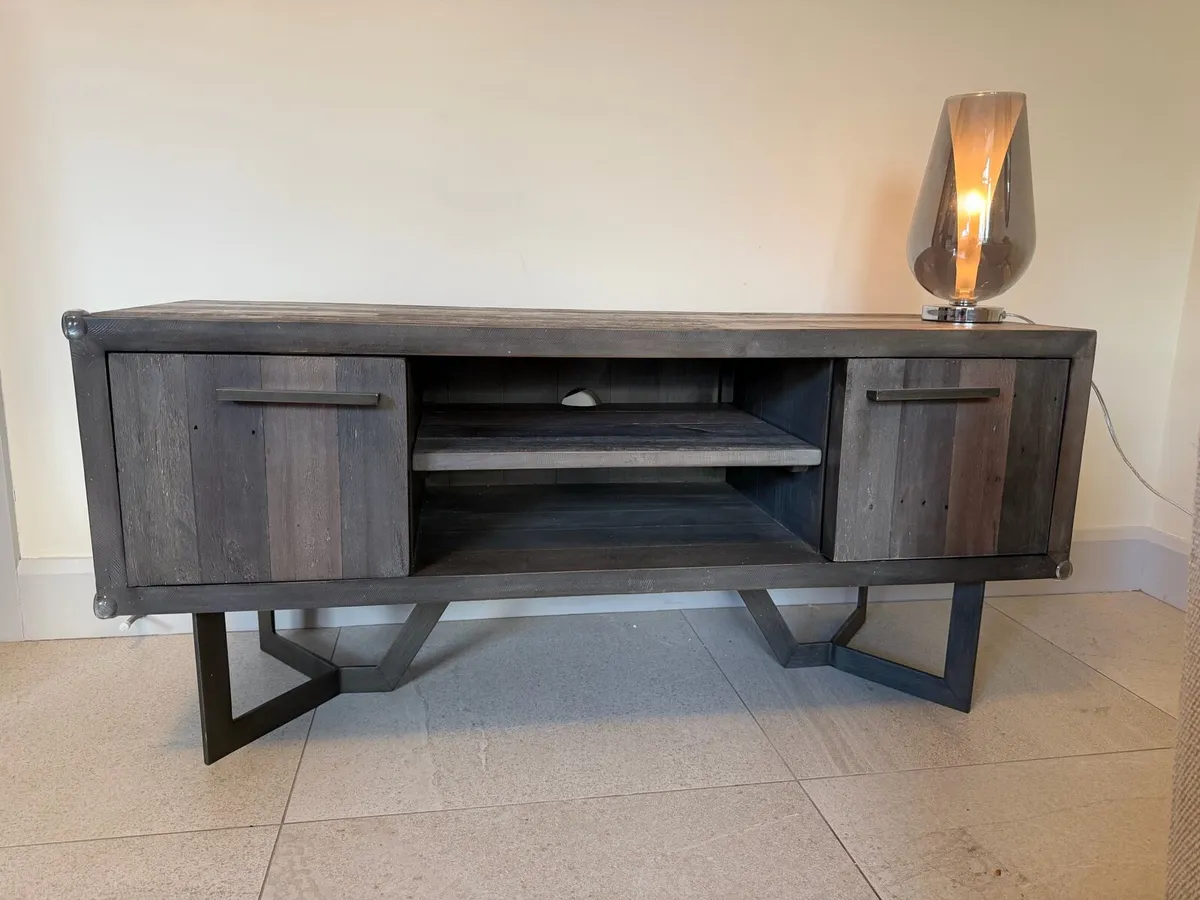 Solid wood tv unit - Image 1