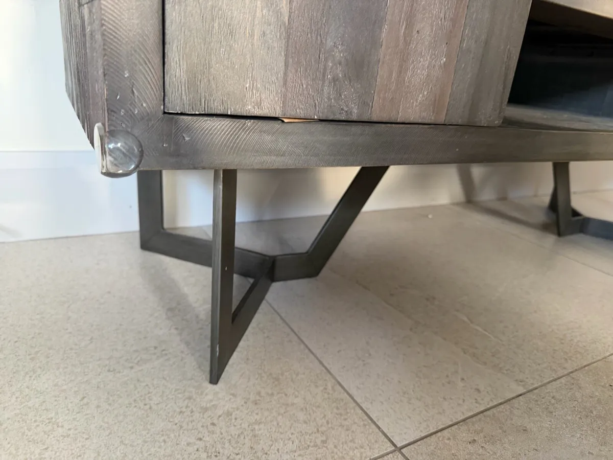 Solid wood tv unit - Image 4