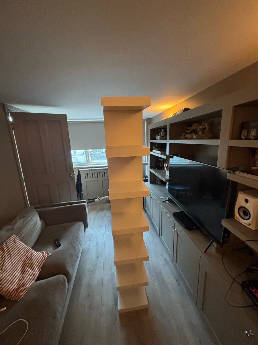 Shoe holder - Image 1