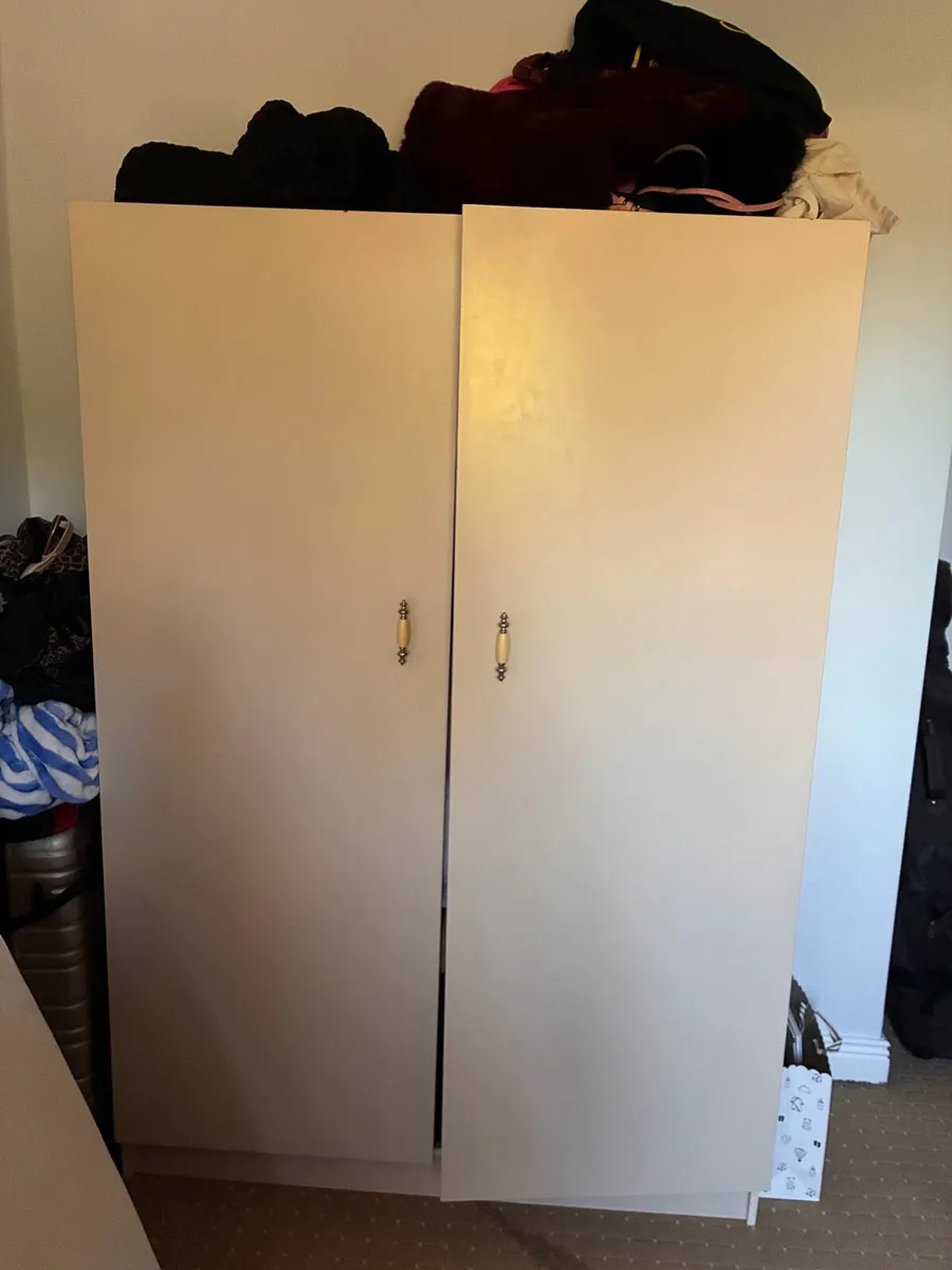Wardrobe - Image 4