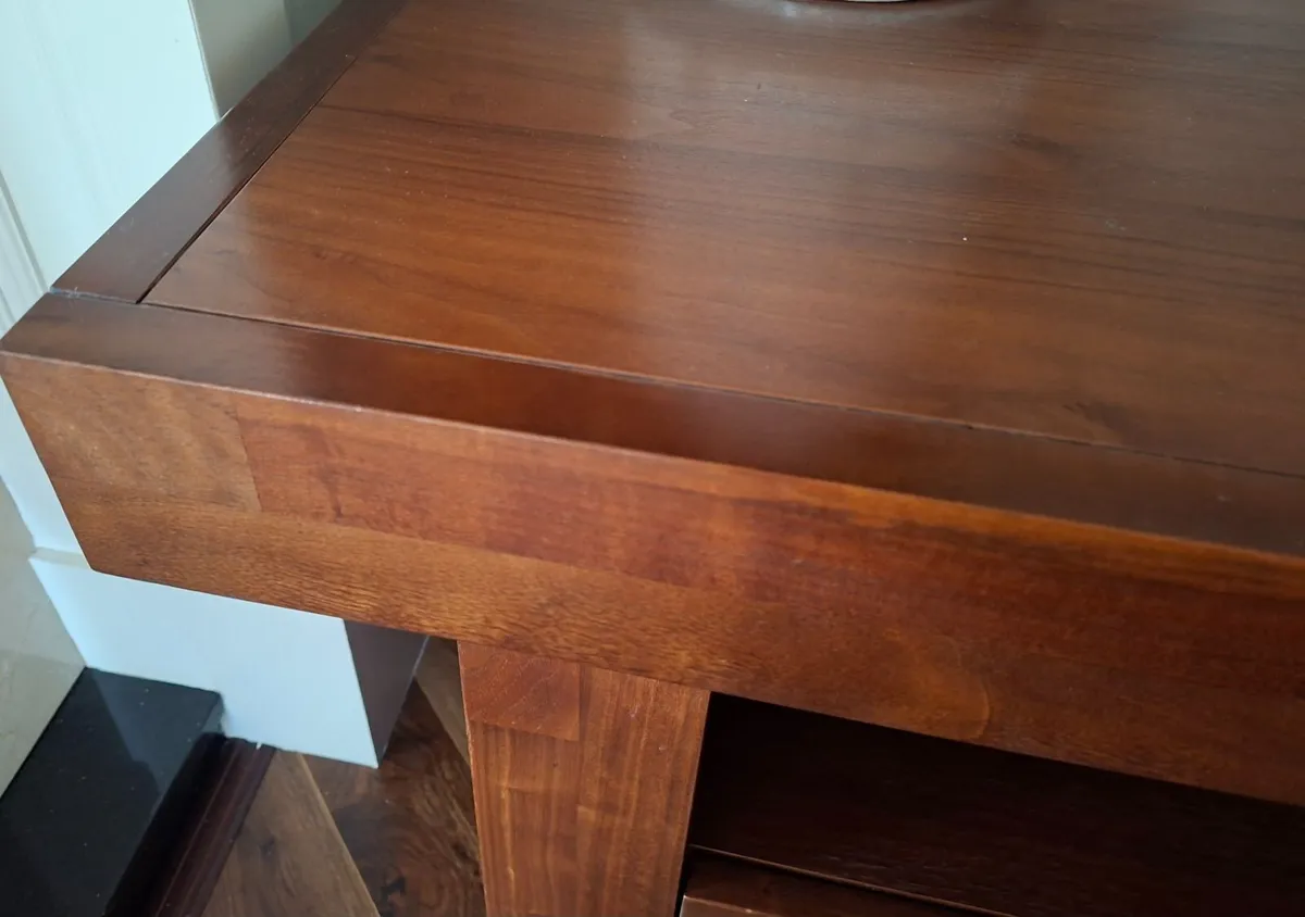 TV Unit - Image 2