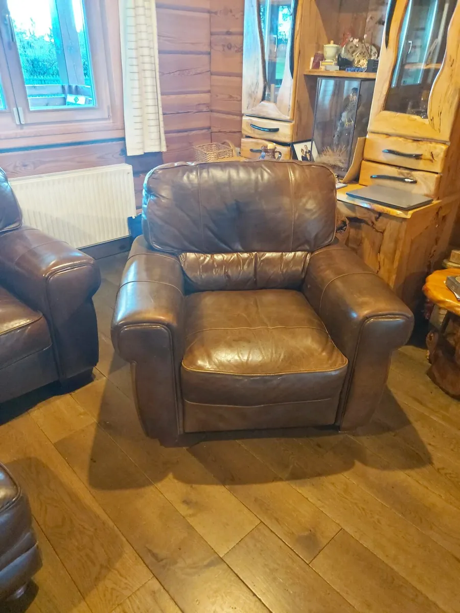 Leather Suite - Image 3