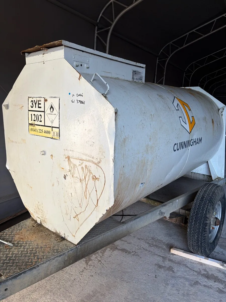Main 2000 Litre Single Axle Bunded Fuel Bowser - Image 1