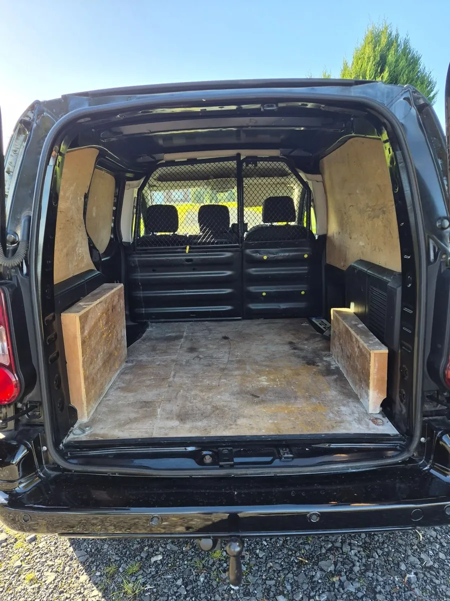 Citroen Berlingo 2017 - Image 2