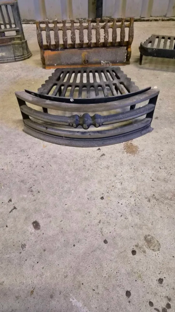 Fire grate - Image 1