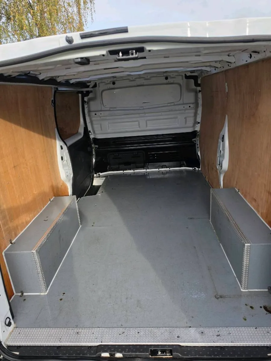 Nissan NV300 - Image 4