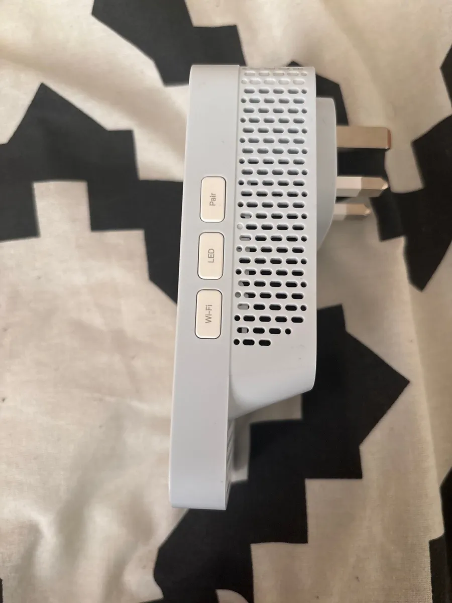 Tp link WiFi booster - Image 2
