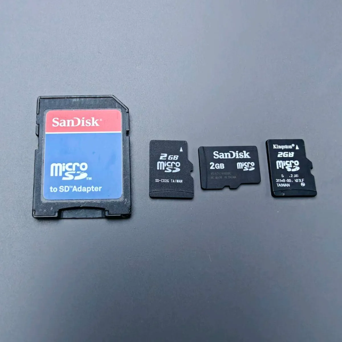 3 x 2GB Micro SD Cards SanDisk SD Adapter