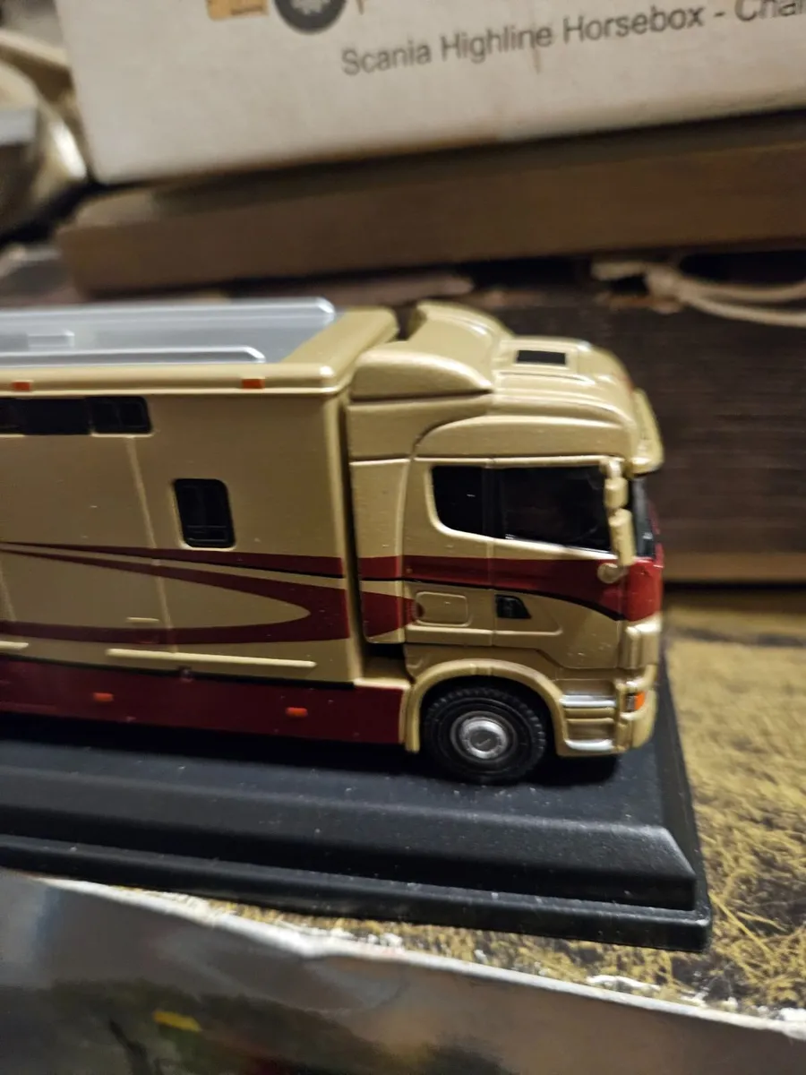 Corgi Atlas Horse Box - Image 2