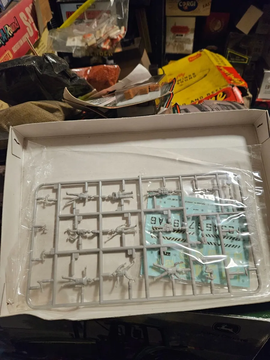Airfix Fujimi Carrier Flight Deck and Tractor - Image 3
