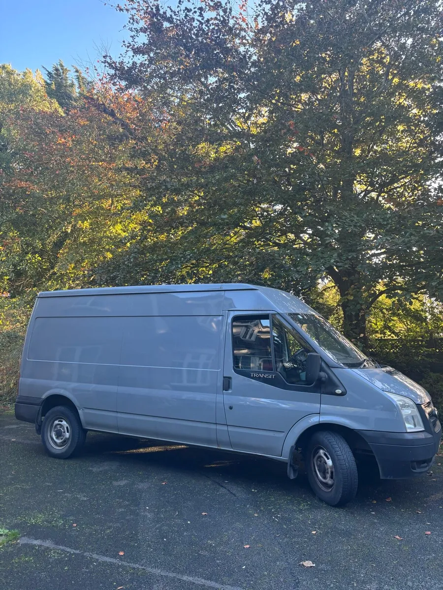 Ford Transit - Image 2