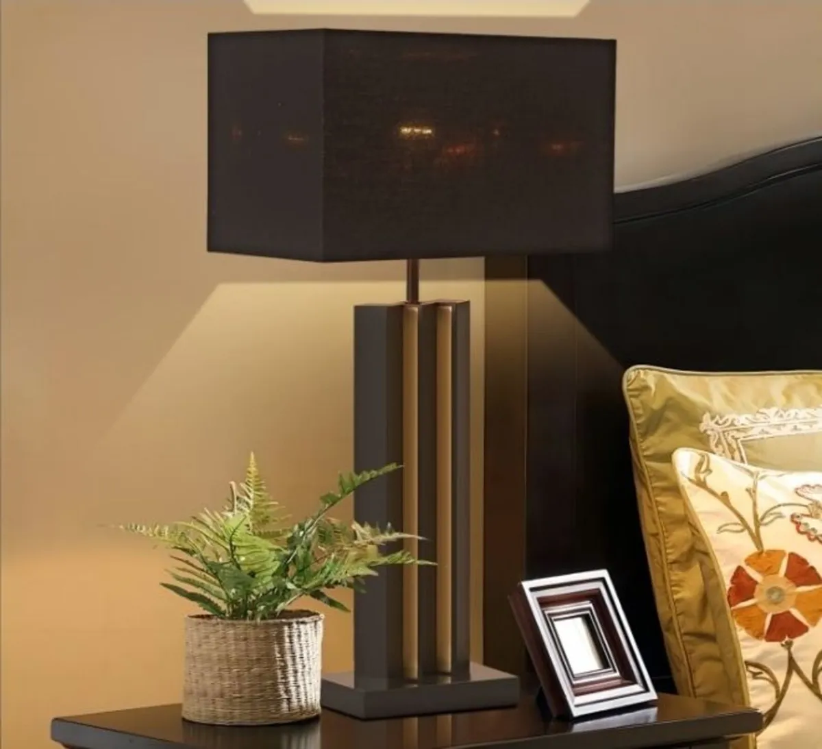 Blacksod Lamp - Image 1