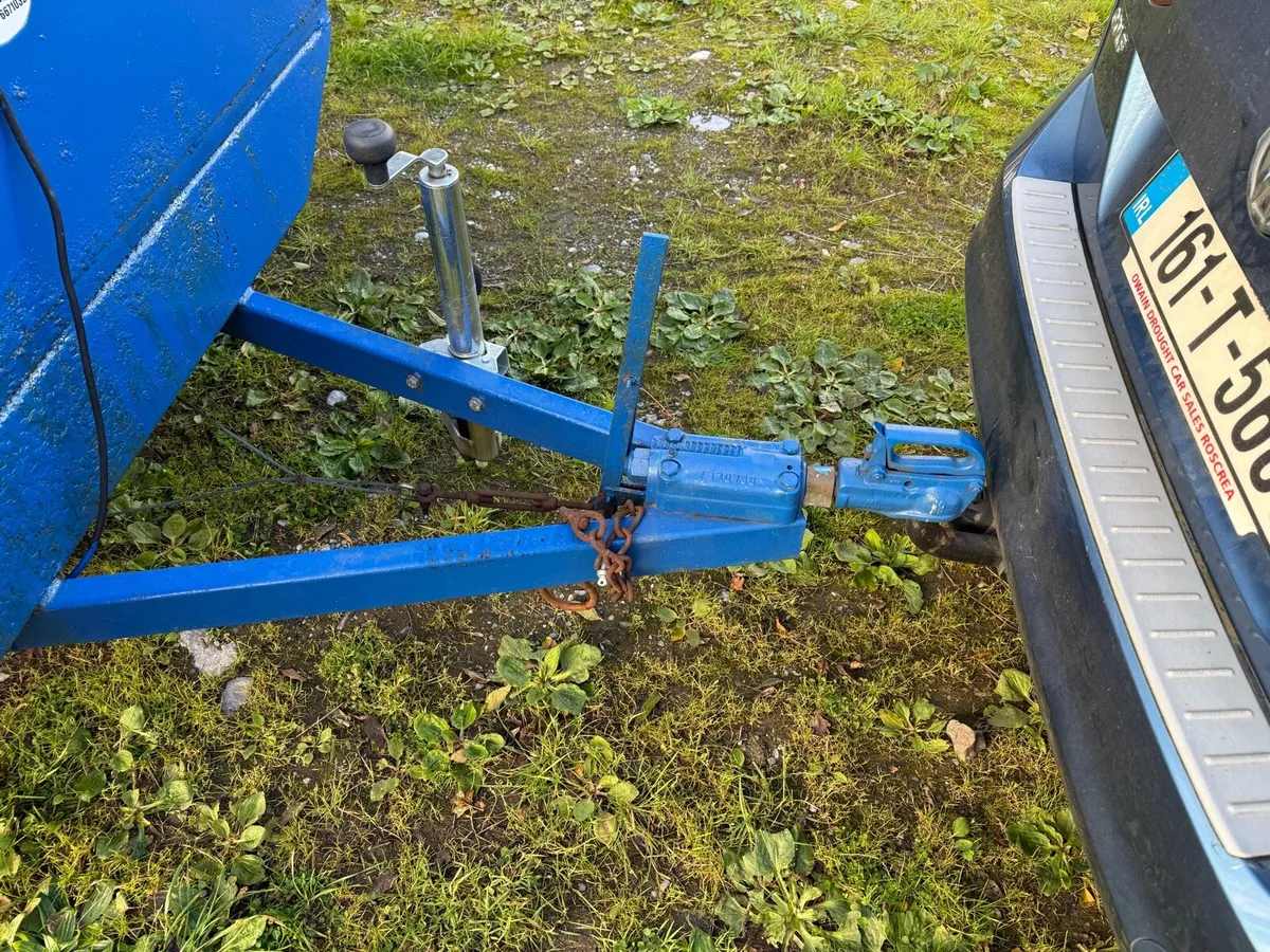 Trailer - Image 2