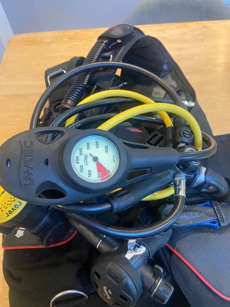 Scubapro Scubadiving Regulator + BCD - Image 3