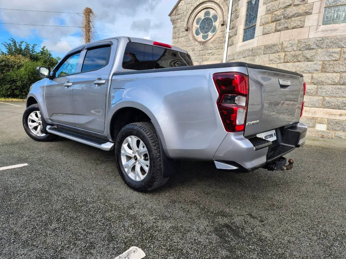 2024 isuzu dmax NO VAT - Image 2