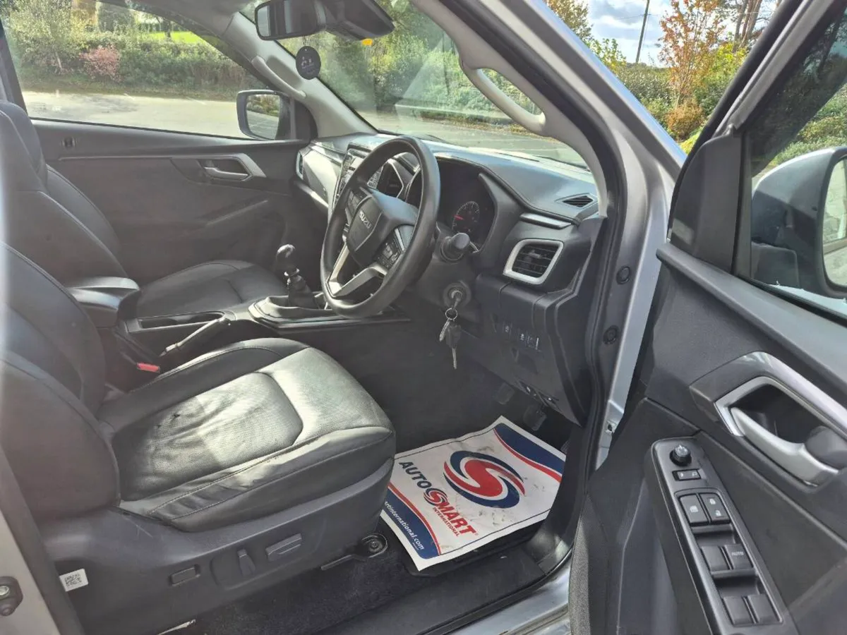 2024 isuzu dmax NO VAT - Image 4