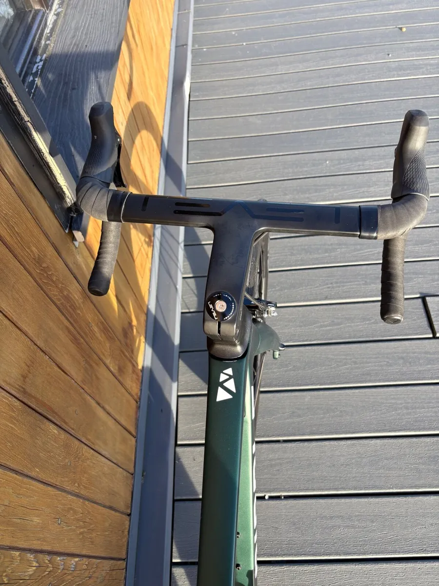 Carbon Road Bike - Image 4