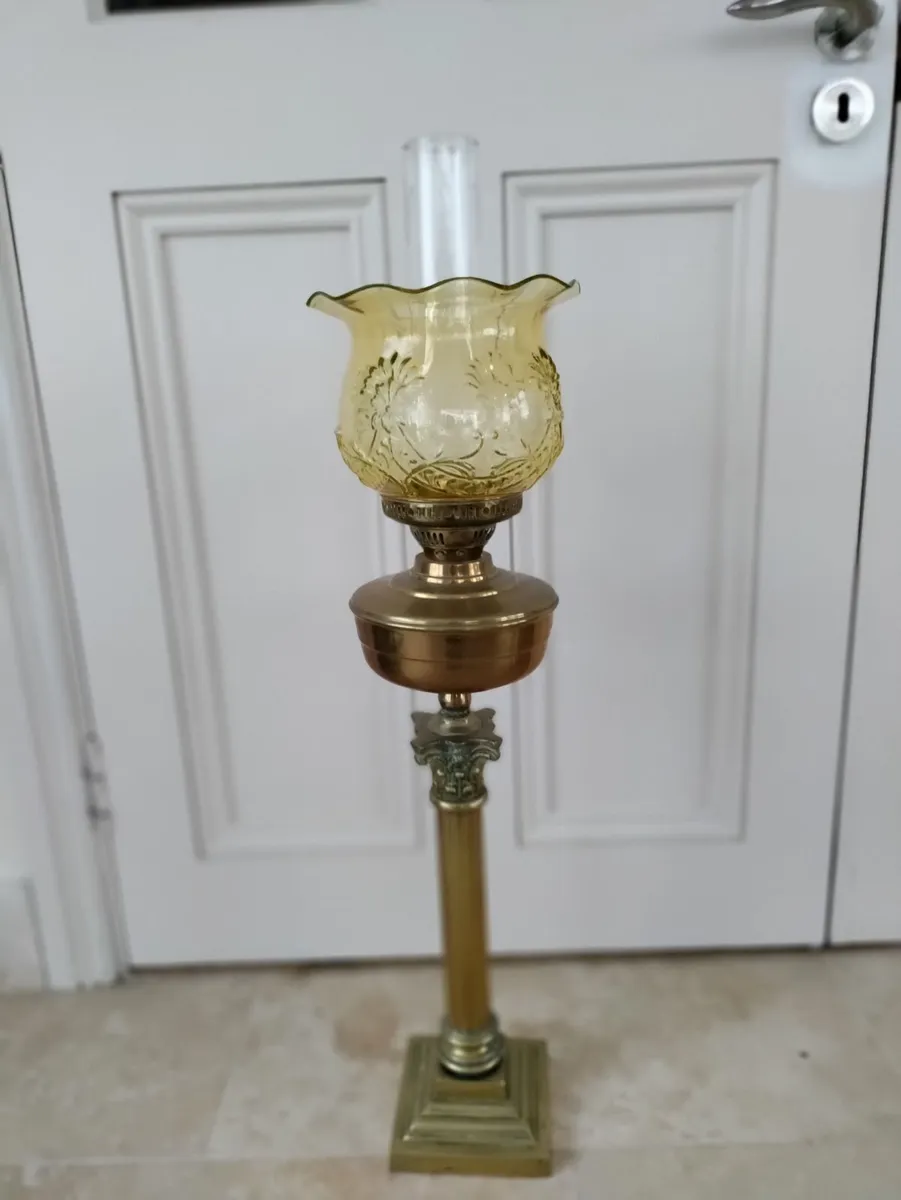 Brass lamp - Image 1