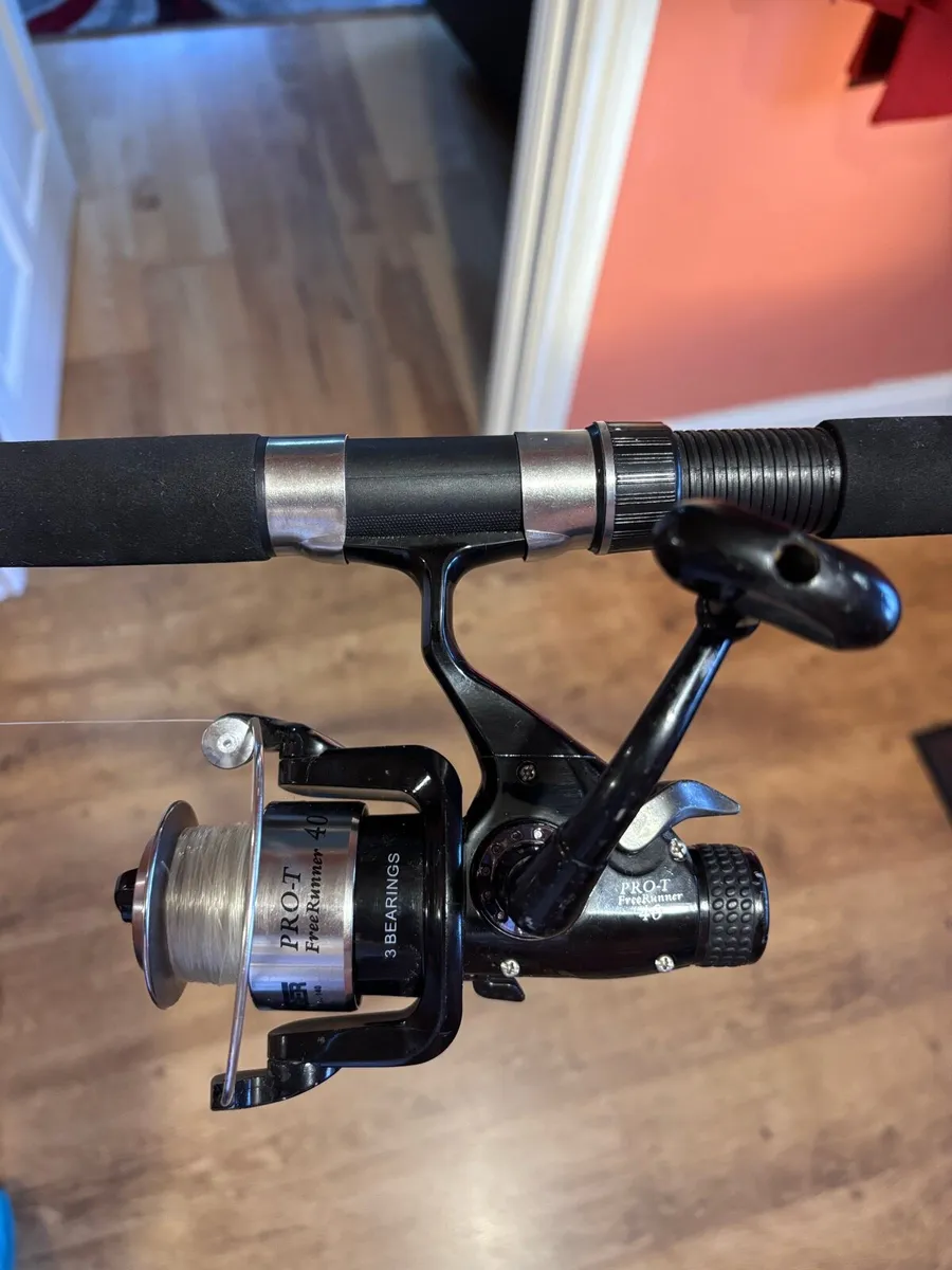 9ft Fishing Rod & Full Bait Box - Image 1