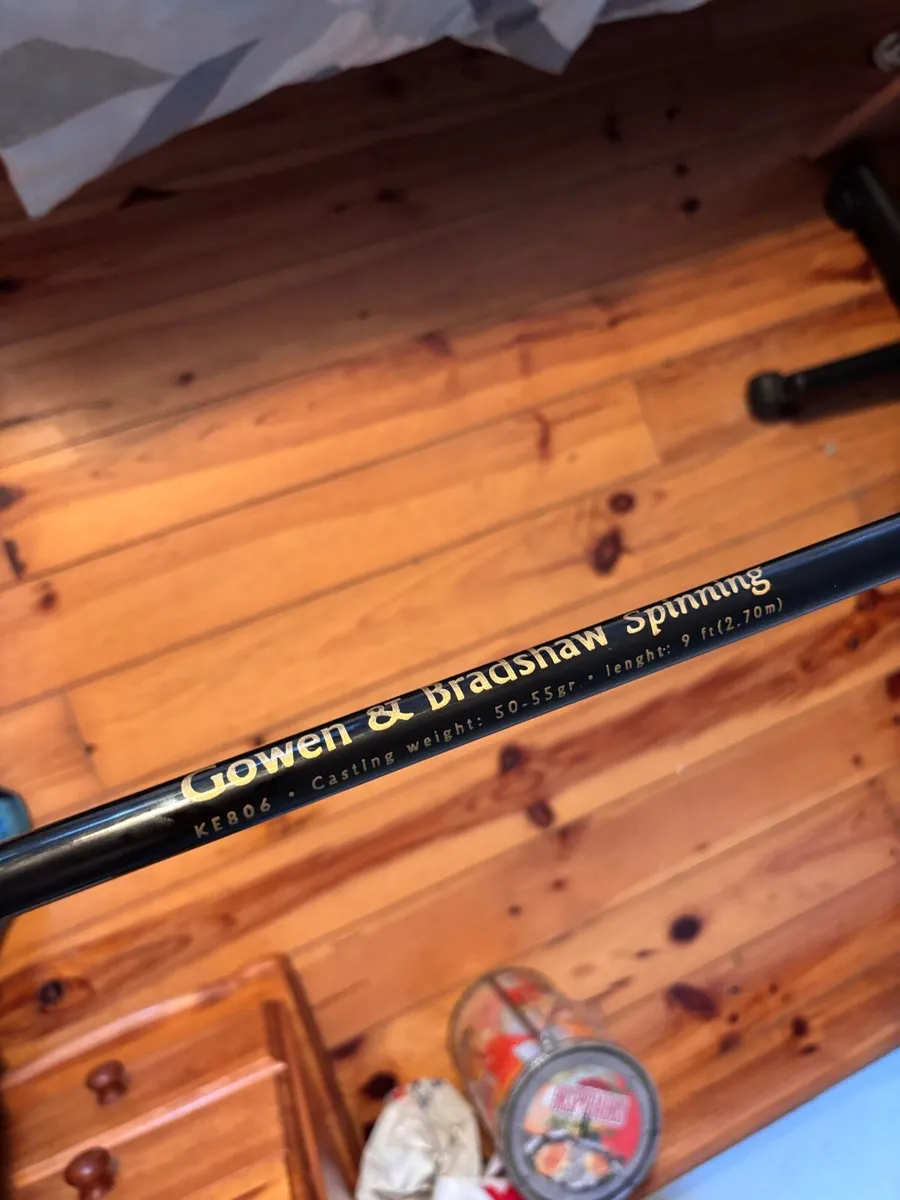 9ft Fishing Rod & Full Bait Box - Image 3