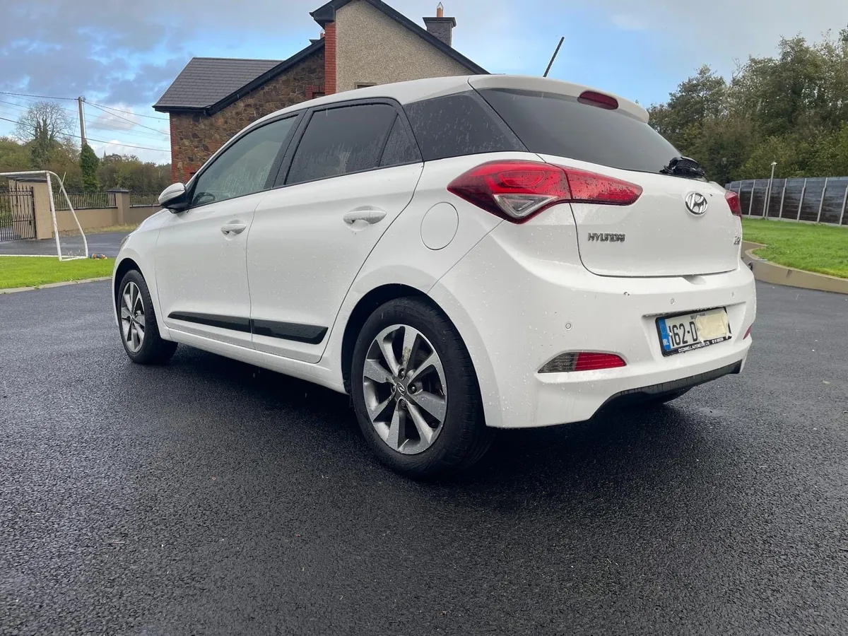Hyundai i20 Premium 1.2 (Damaged reparable) - Image 2