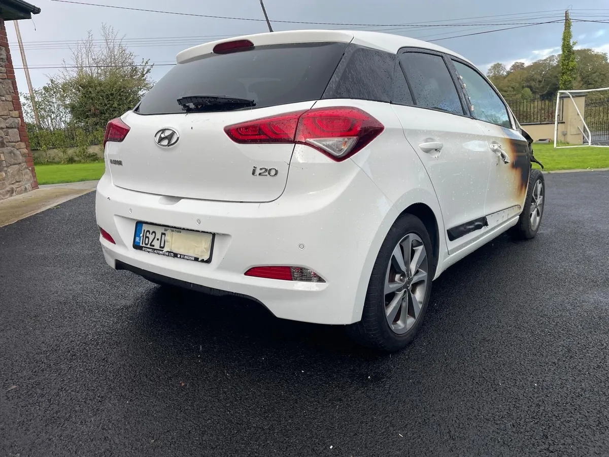 Hyundai i20 Premium 1.2 (Damaged reparable) - Image 3