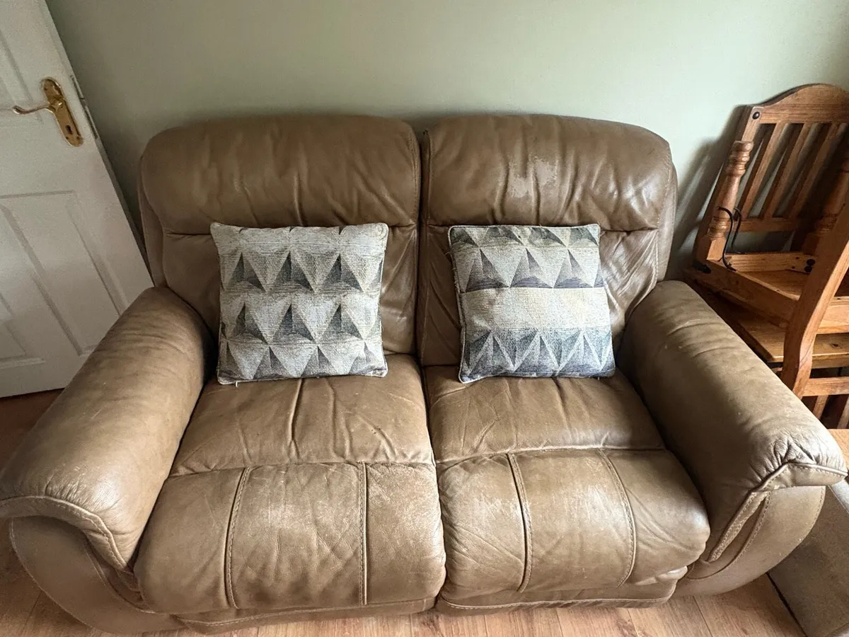 2 Seater Recliner Sofa - Image 2