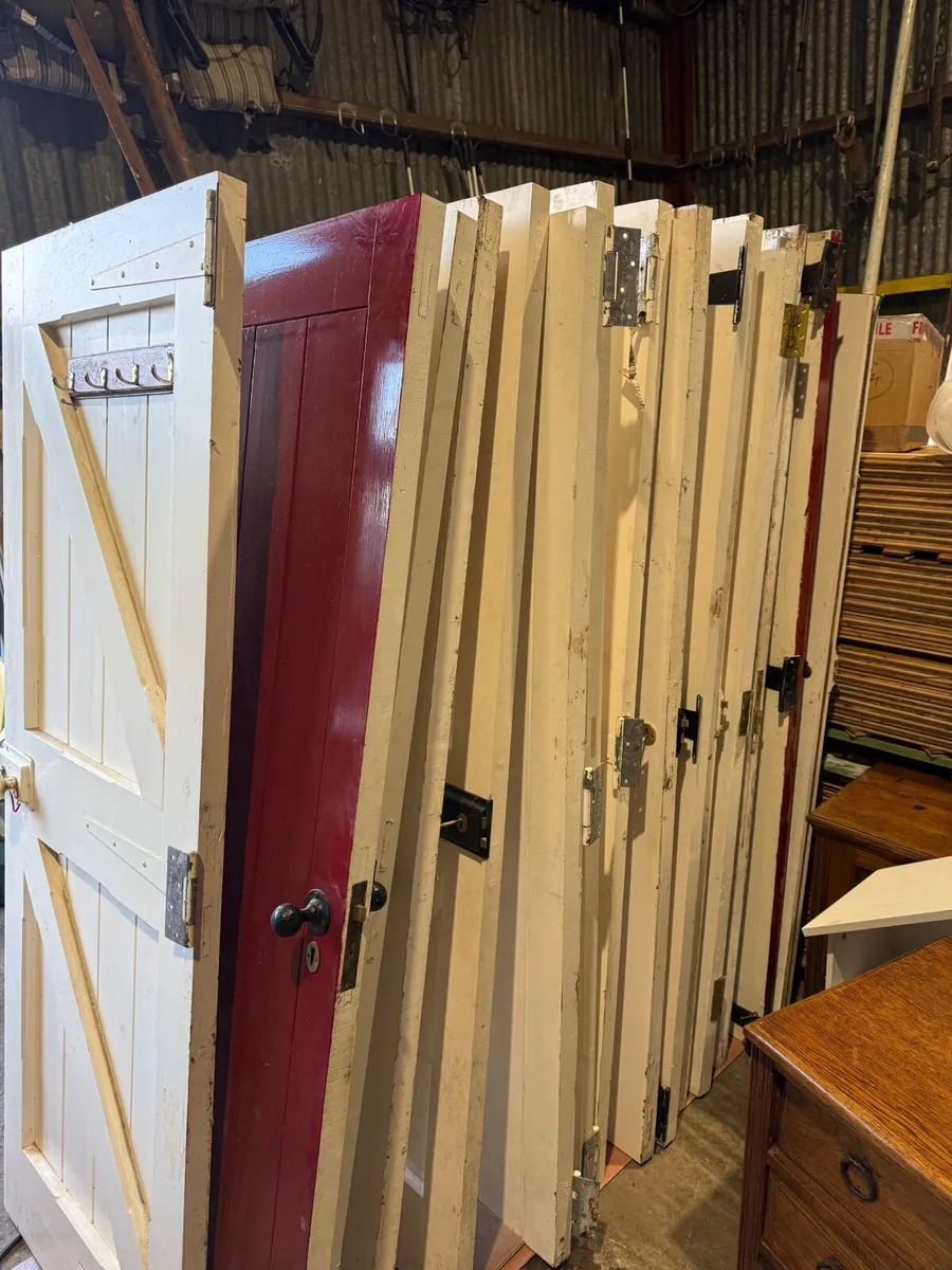 Ledge and Brace Doors. - Image 3