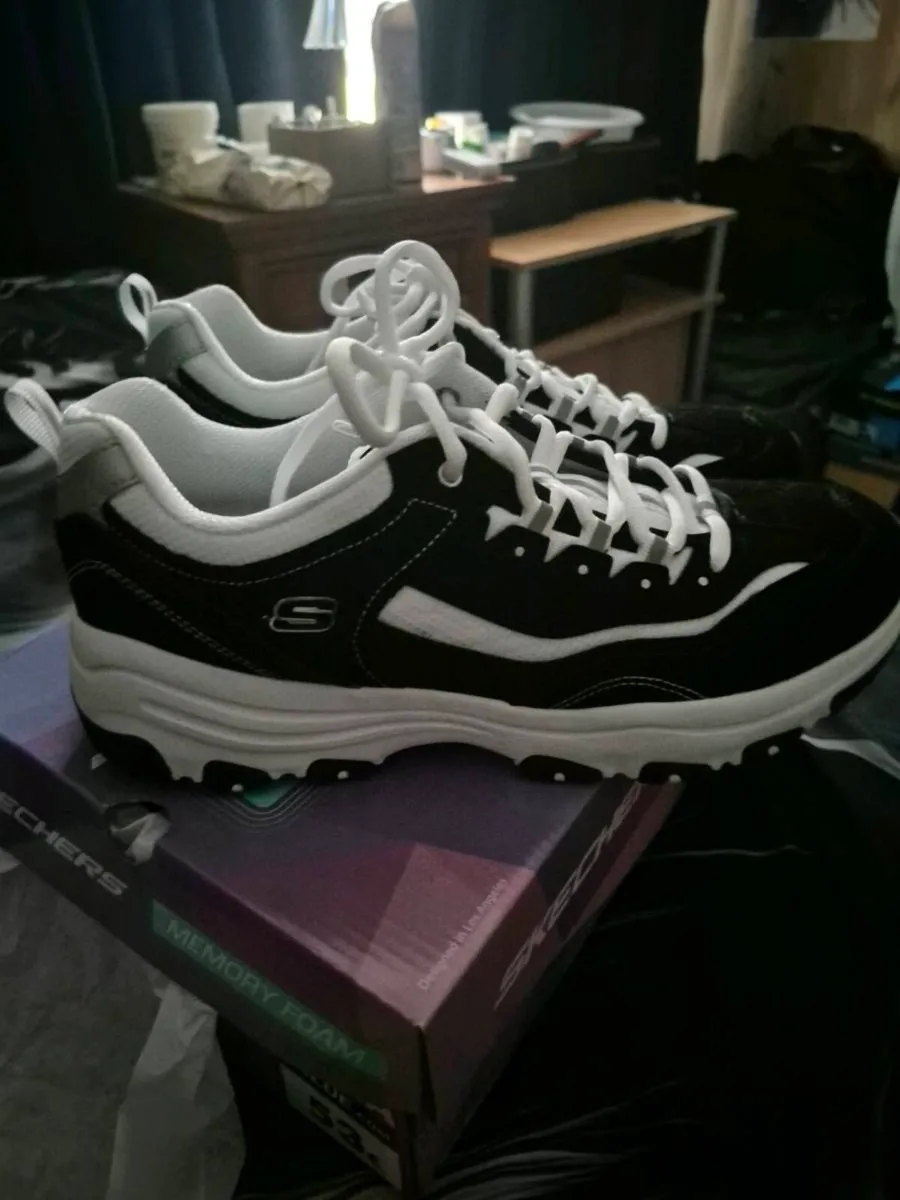 SKETCHERS - Image 3