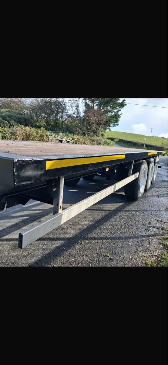30ft Flat Trailer - Image 3