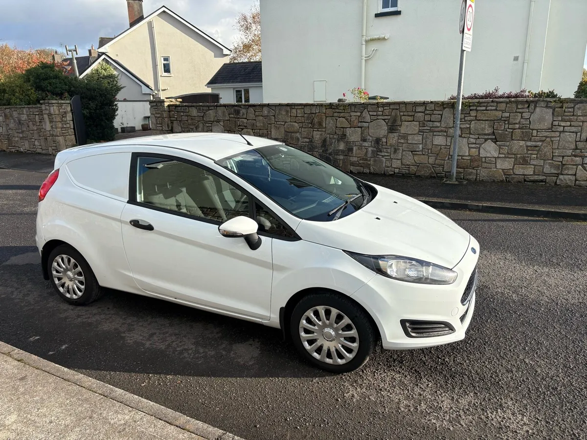 2017 Ford Fiesta Van 1.5Diesel New Doe 06,27 - Image 1