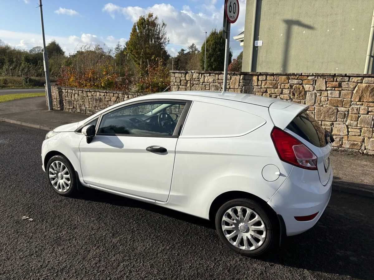 2017 Ford Fiesta Van 1.5Diesel New Doe 06,27 - Image 2