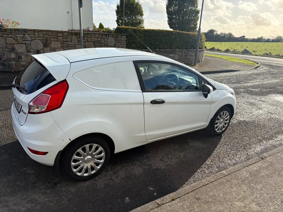 2017 Ford Fiesta Van 1.5Diesel New Doe 06,27 - Image 4