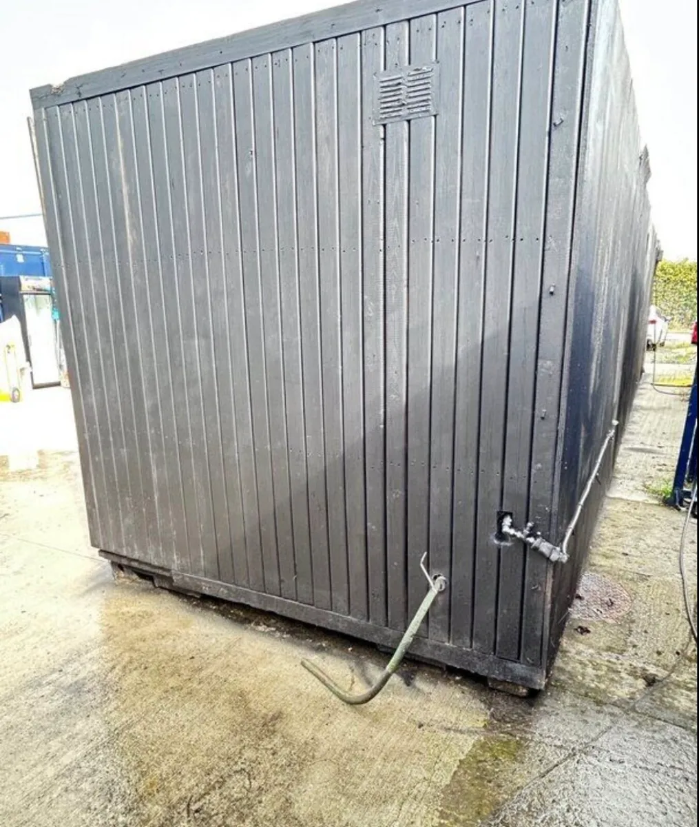 40ft Container Cabin Shop/Office/Coffee - Image 4