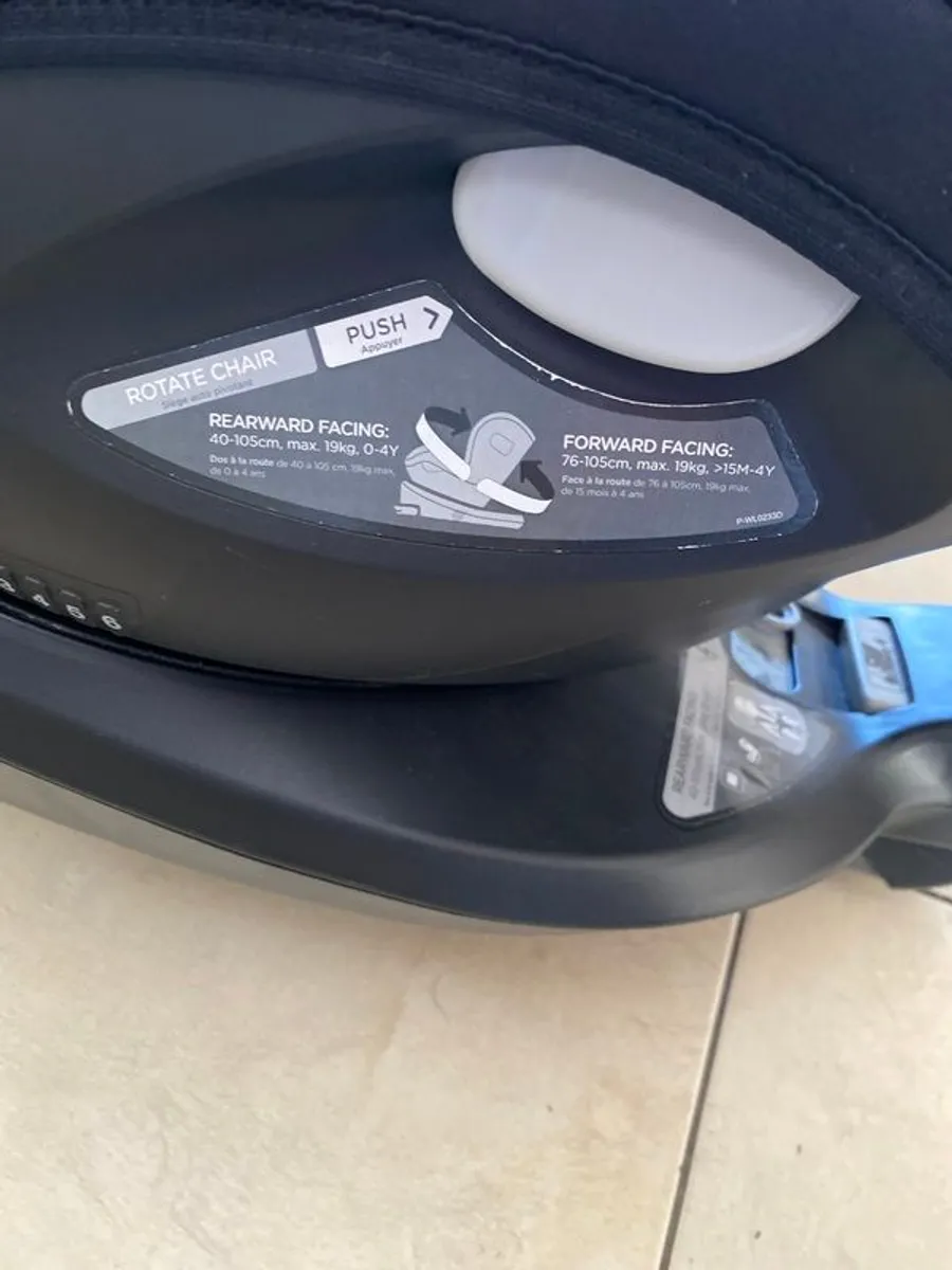 Joie Spin 360 Carseat - Image 4