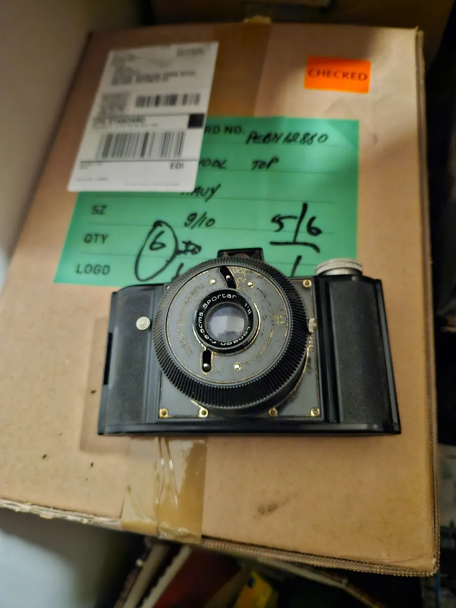 Vintage Wembley Sports Camera - Image 1