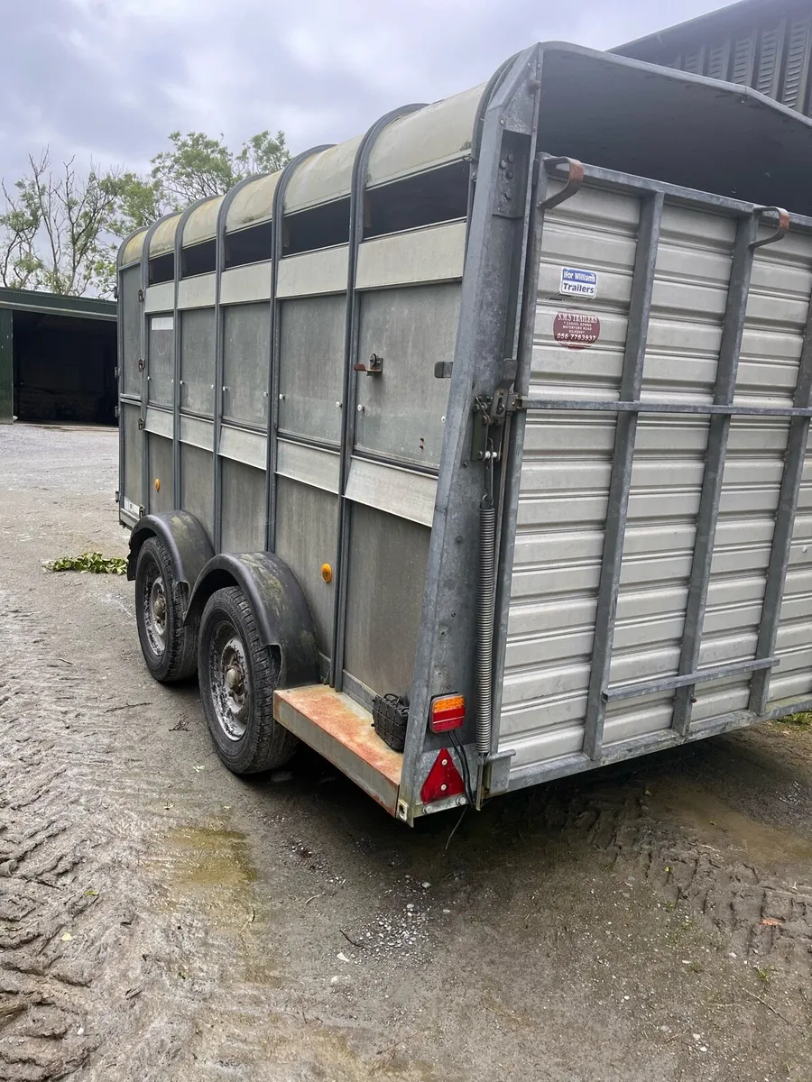 Cattle trailer - Image 1