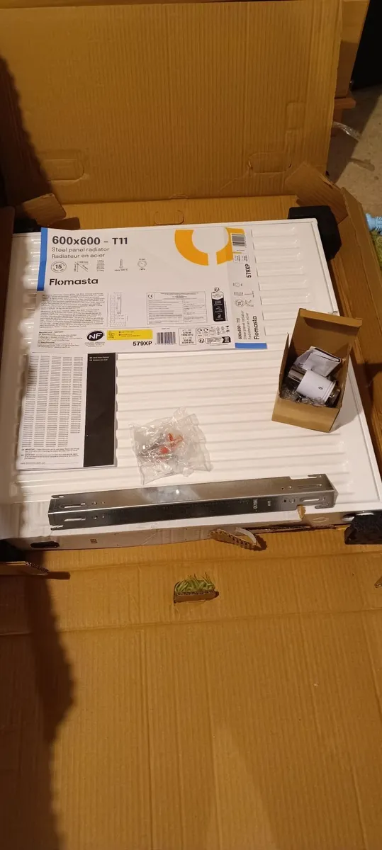 Brand new heating radiator - Image 2