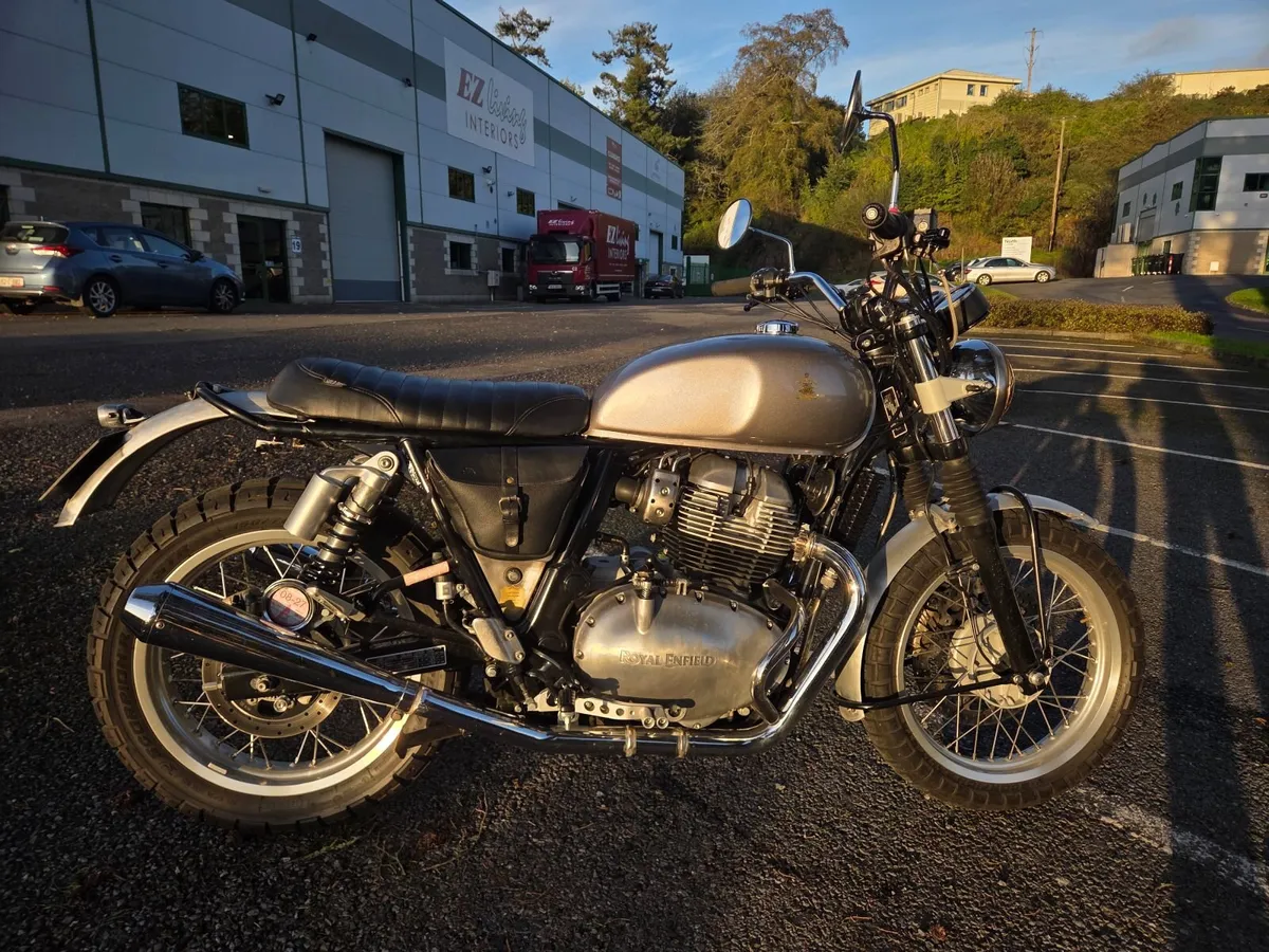 ROYAL ENFIELD Interceptor - Image 4