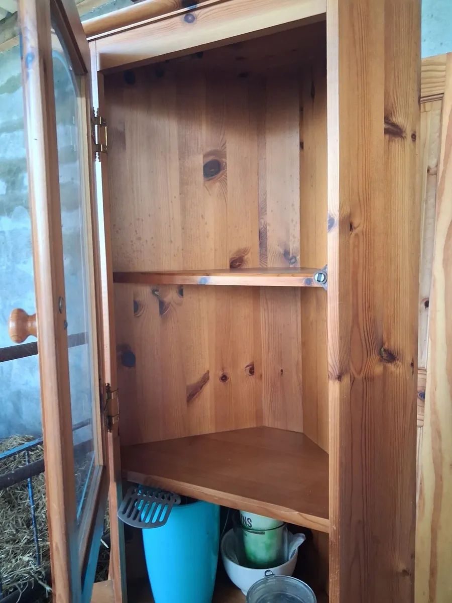 Corner display unit - Image 1