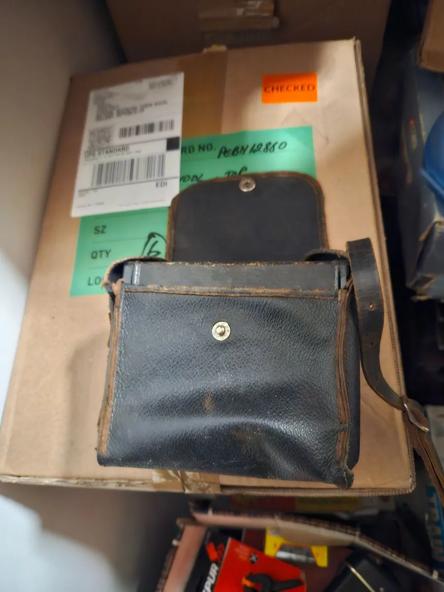 Vintage Kodak Brownie Camera - Image 2