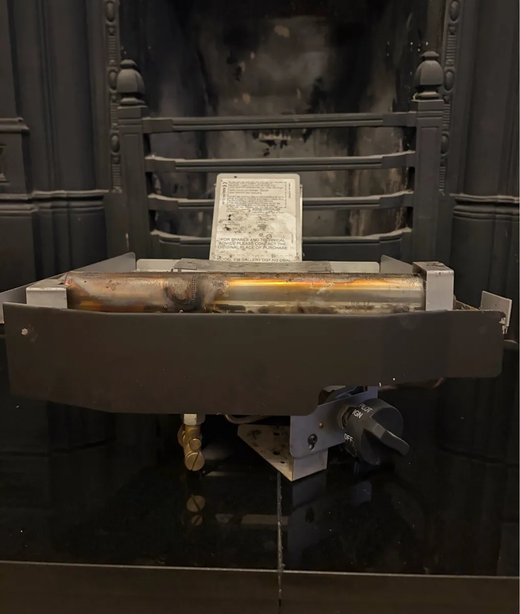 Cast Iron Fireplace with Gas Fire - Image 2