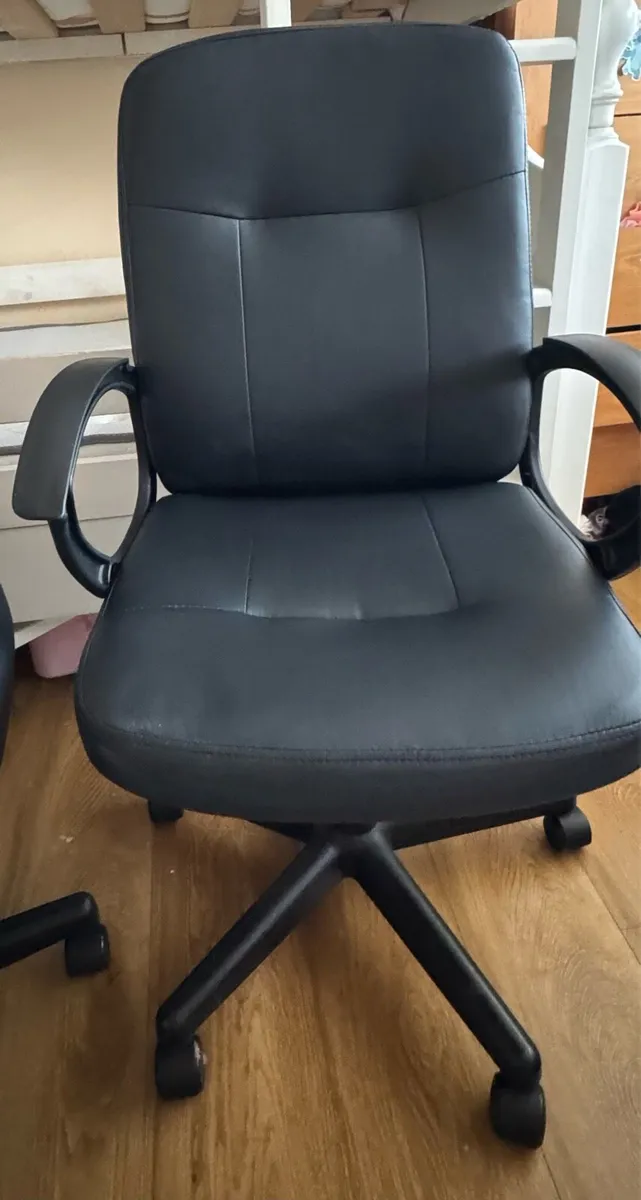 Desk chair - Image 1