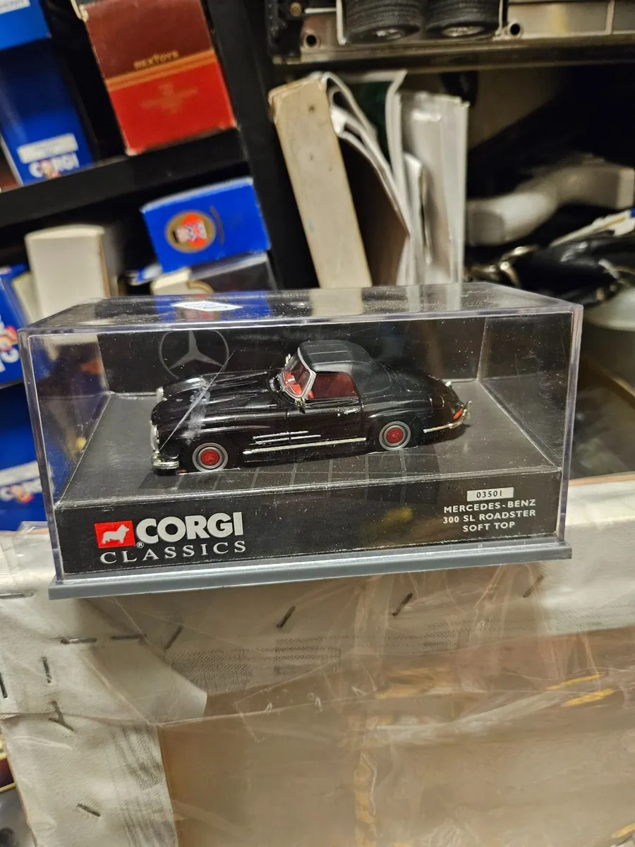 Corgi Mercedes