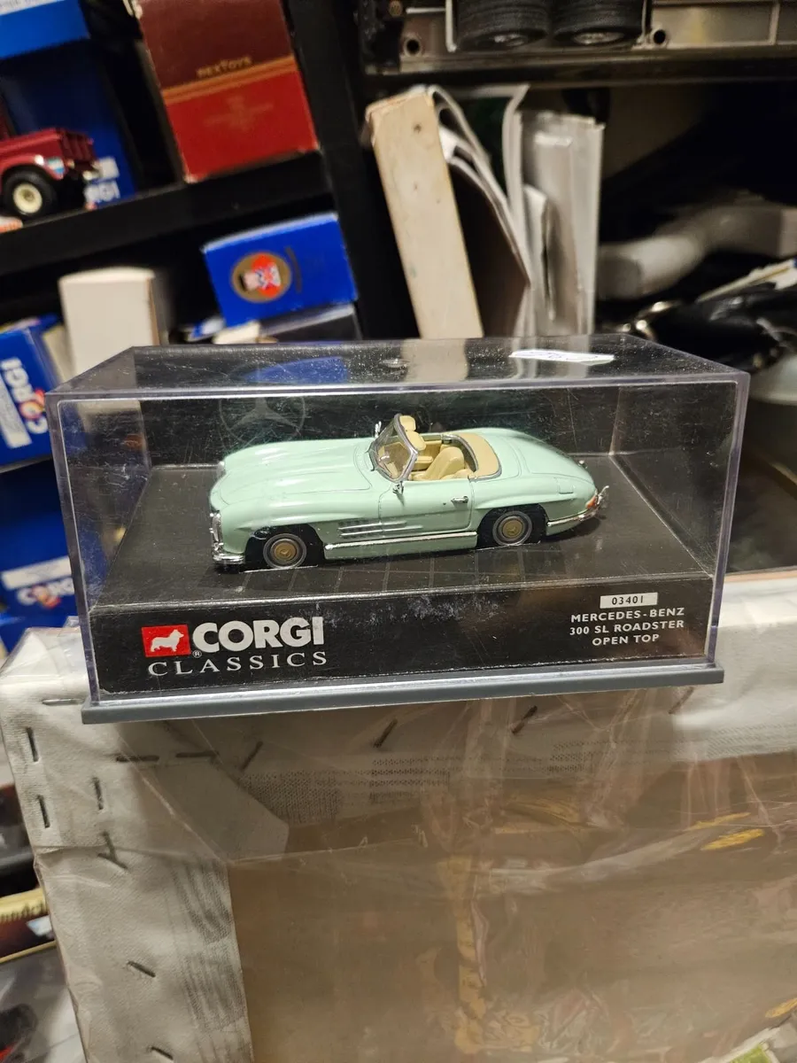 Corgi Mercedes
